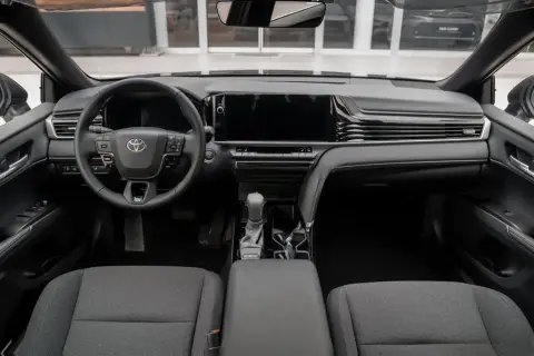 Toyota Camry 2026 — миниатюра 10