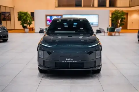 Li Auto L6 2025 — миниатюра 1