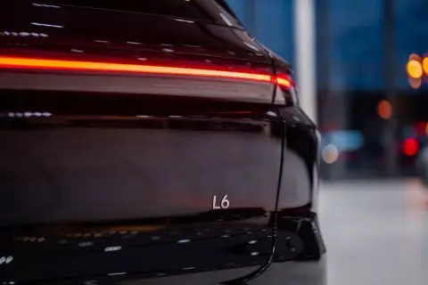 Li Auto L6 2025 — миниатюра 5