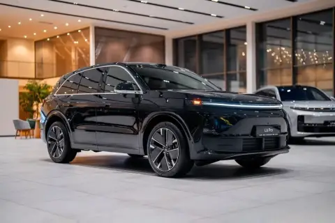 Li Auto L6 2025 — миниатюра 7