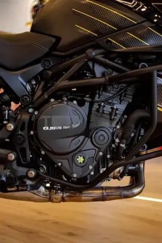 QJMotor SRT 900 S 2026 — миниатюра 8