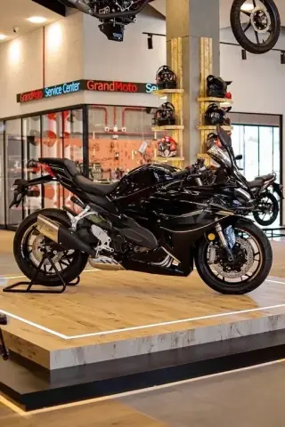 QJMotor SRK 800 RR 2026 — миниатюра 2