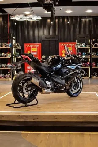 QJMotor SRK 800 RR 2026 — миниатюра 3