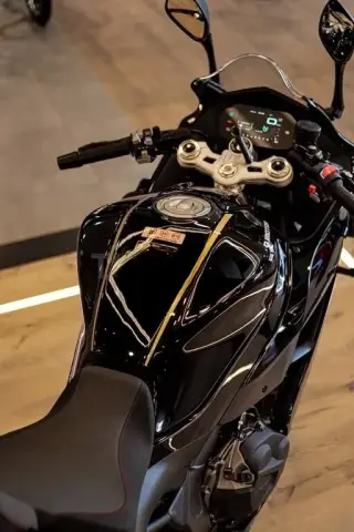 QJMotor SRK 800 RR 2026 — миниатюра 5