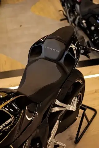 QJMotor SRK 800 RR 2026 — миниатюра 9