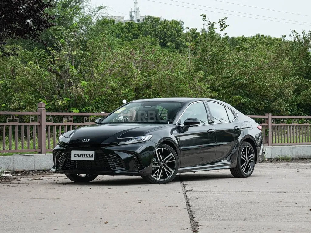 Toyota Camry 2026 — фото 1 из 10