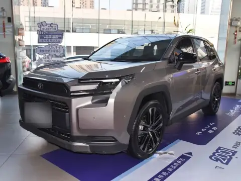 Toyota RAV4 2026 — миниатюра 1