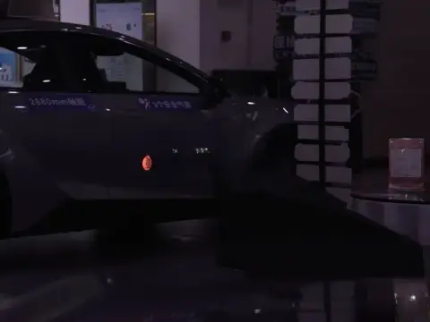 Toyota RAV4 2026 — миниатюра 8
