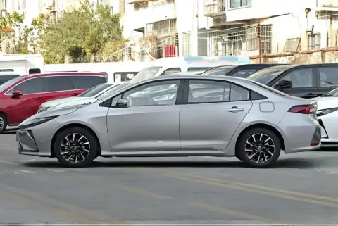 Toyota Corolla 2026 — миниатюра 6