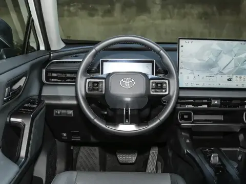 Toyota RAV4 2026 — миниатюра 6