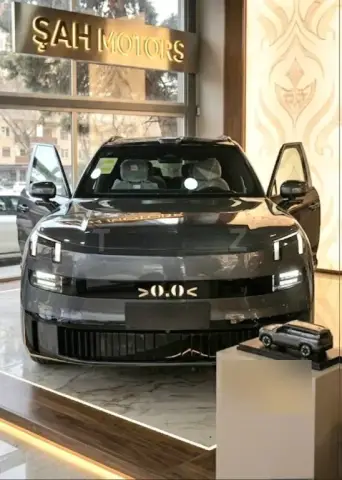 Lynk & Co 900 2025