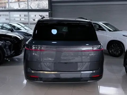 Lynk & Co 900 2025 — миниатюра 7