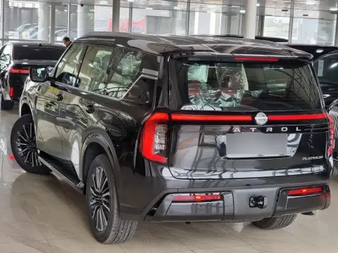 Nissan Patrol 2025 — миниатюра 10