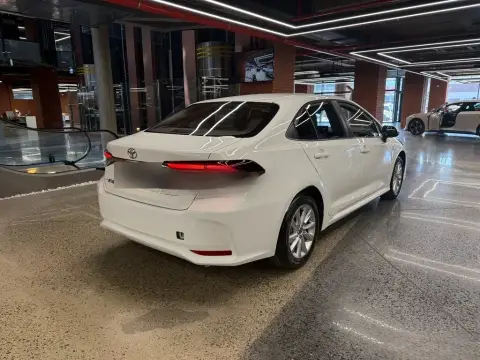 Toyota Corolla 2025 — миниатюра 5