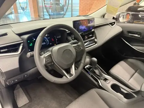 Toyota Corolla 2025 — миниатюра 6