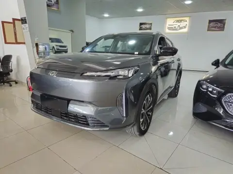 Changan Qiyuan Q05 2025 — миниатюра 2