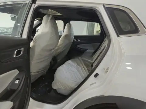 Changan Qiyuan Q05 2025 — миниатюра 10
