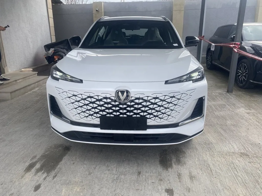 Changan CS 55 Plus 2025 — фото 1 из 10