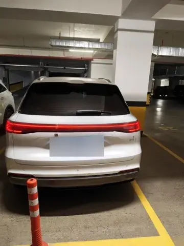 Geely Galaxy Starship 7 2025 — миниатюра 2