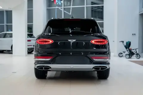 Bentley Bentayga 2025 — миниатюра 7