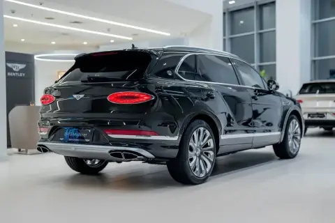 Bentley Bentayga 2025 — миниатюра 8