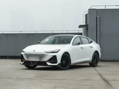 Changan Uni-V 2026 — миниатюра 1