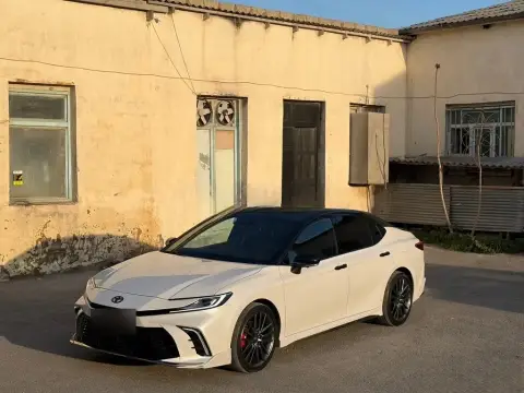 Toyota Camry 2025 — миниатюра 8