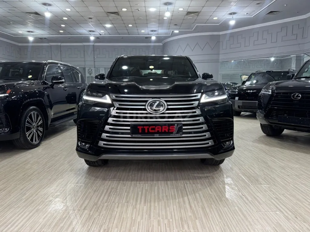 Lexus LX 500d 2026 — фото 1 из 10