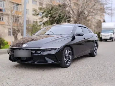 Hyundai Elantra 2025 — миниатюра 2