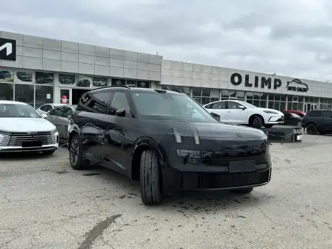 Lynk & Co 900 2025 — миниатюра 3