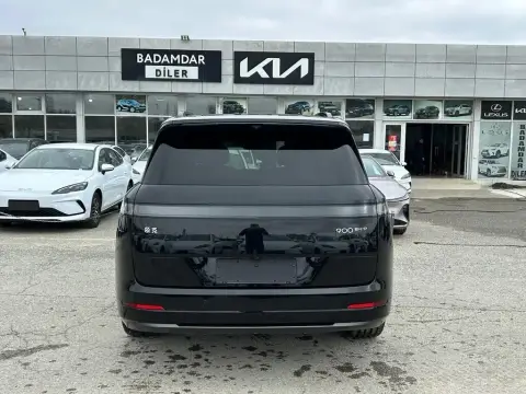 Lynk & Co 900 2025 — миниатюра 5