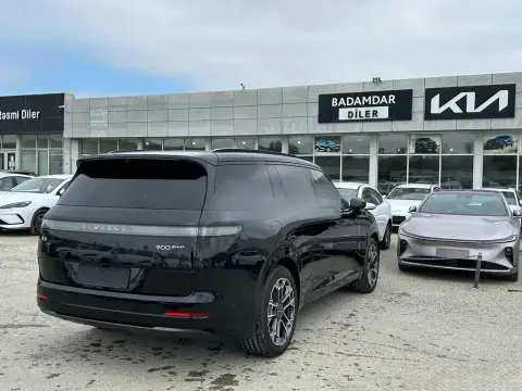 Lynk & Co 900 2025 — миниатюра 6