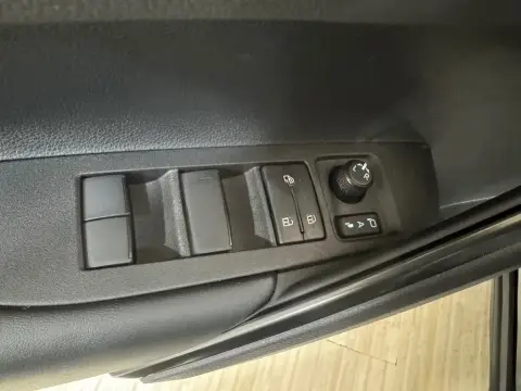 Toyota Corolla Cross 2026 — миниатюра 8
