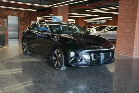 Changan Qiyuan A07 2025 — миниатюра 2