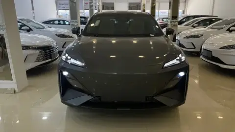 Changan Deepal S07 2025 — миниатюра 2