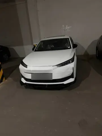 Changan Qiyuan A05 2025 — миниатюра 8