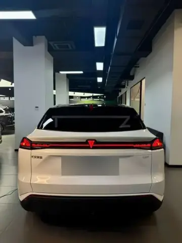 Changan Deepal S07 2025 — миниатюра 2