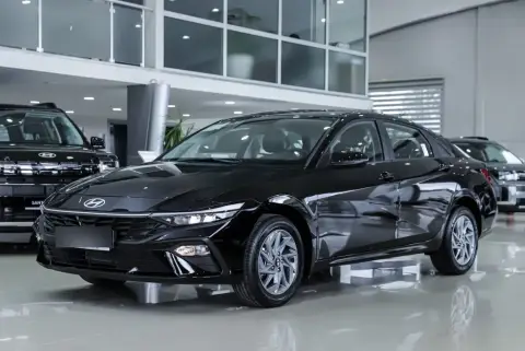 Hyundai Elantra 2025 — миниатюра 3