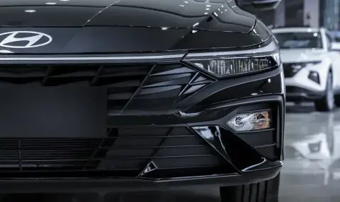 Hyundai Elantra 2025 — миниатюра 4