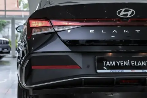 Hyundai Elantra 2025 — миниатюра 10