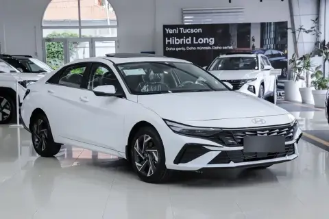 Hyundai Elantra 2026 — миниатюра 1