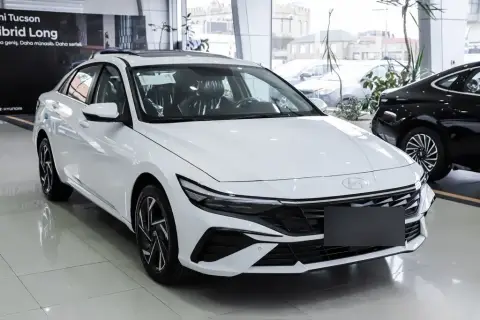 Hyundai Elantra 2026 — миниатюра 3