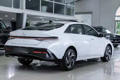 Hyundai Elantra 2026 — миниатюра 6
