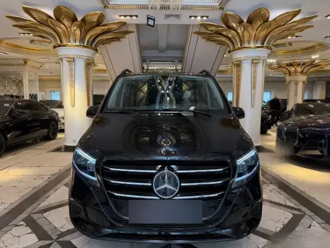 Mercedes-Benz V 300 2025