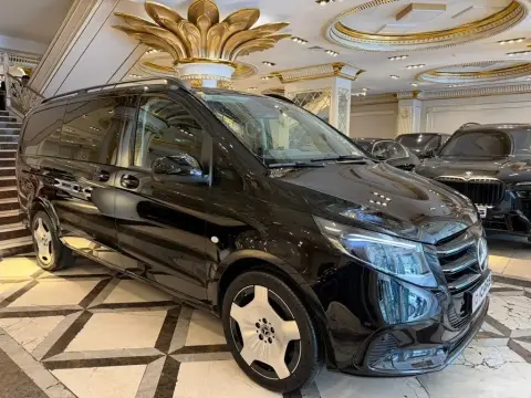 Mercedes-Benz V 300 2025 — миниатюра 2