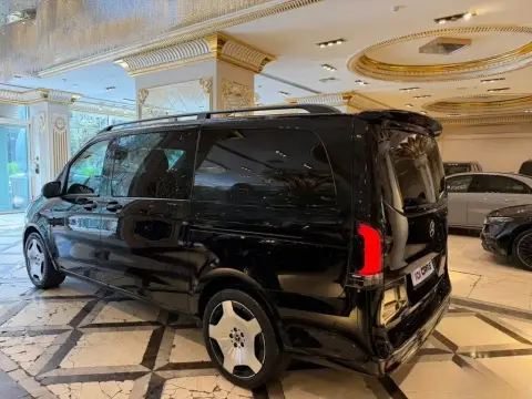 Mercedes-Benz V 300 2025 — миниатюра 6