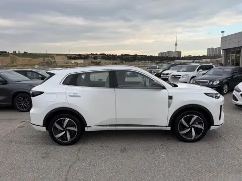 Changan Qiyuan Q05 2025 — миниатюра 5