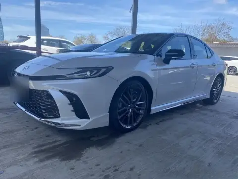 Toyota Camry 2026 — миниатюра 4