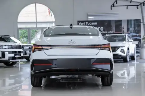 Hyundai Elantra 2026 — миниатюра 8