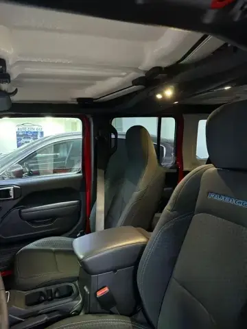 Jeep Wrangler 2025 — миниатюра 9